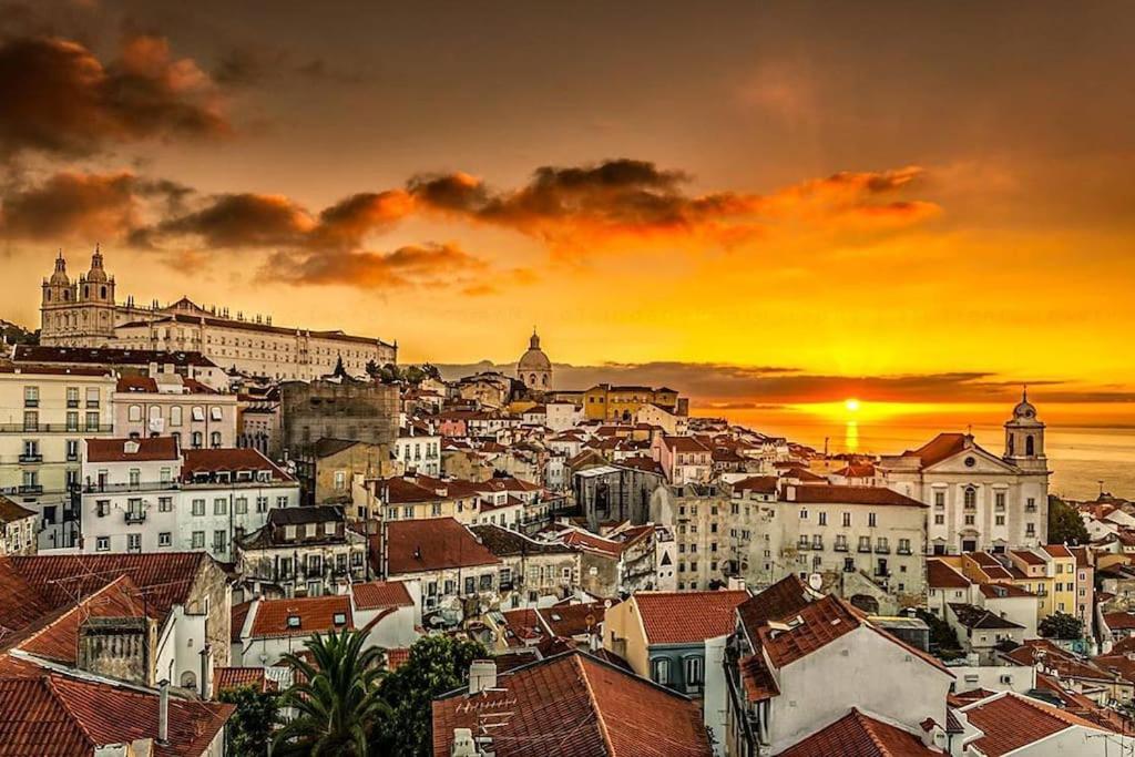 Lxluxhome - Family And Cozy - Ac - Parking - Lift Apartment Lissabon